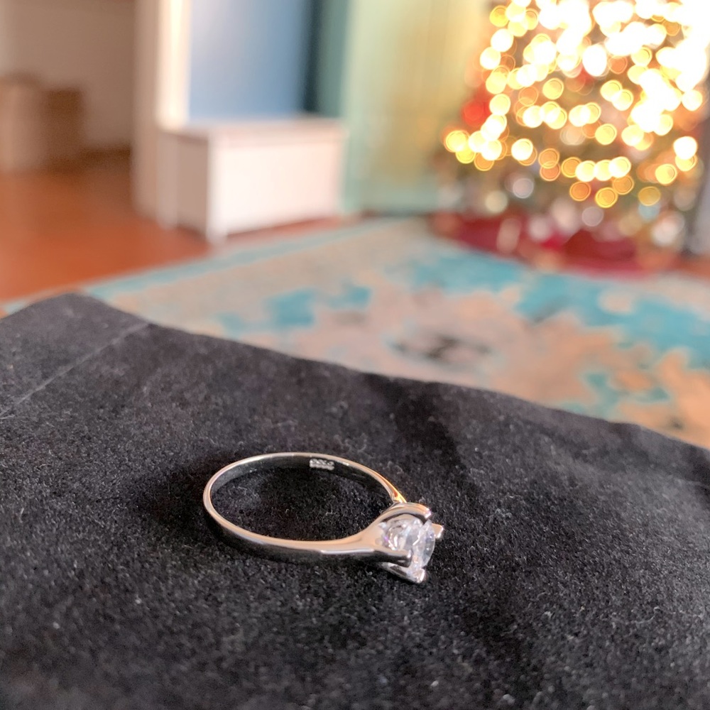 Solitaire engagement ring